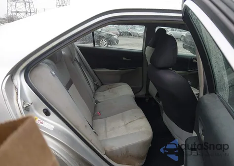 2013 Toyota Camry Le z USA, uszkodzony, nr VIN 4T1BF1FK3DU647055